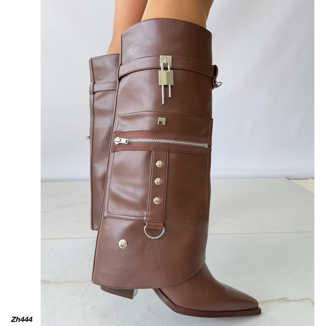 Bota texana café doblez detalle plateado tacon 8cm HX3198-C1680